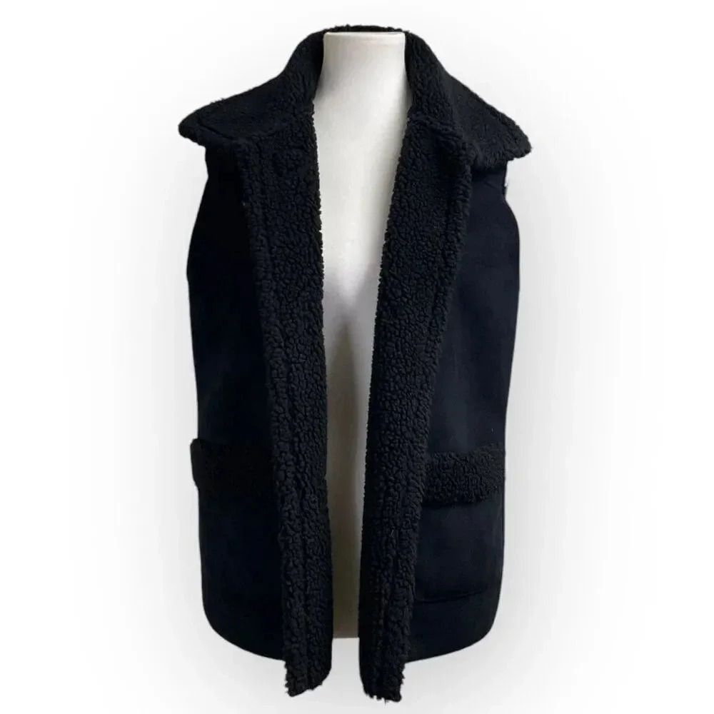 Jones New York Black Faux Suede Vest, toggle button. Women's XL, faux sherpa - Picture 10 of 14